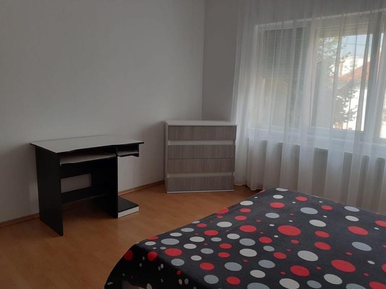 Proprietar inchiriez apartament 3 camere +garaj zona Piata Spitalului - 8