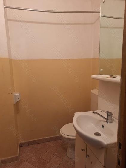Apartament cu 3 camere decomandat în Obor