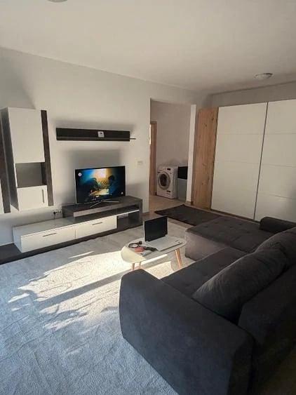 Apartament cu 2 camere decomandat în Ghiroda