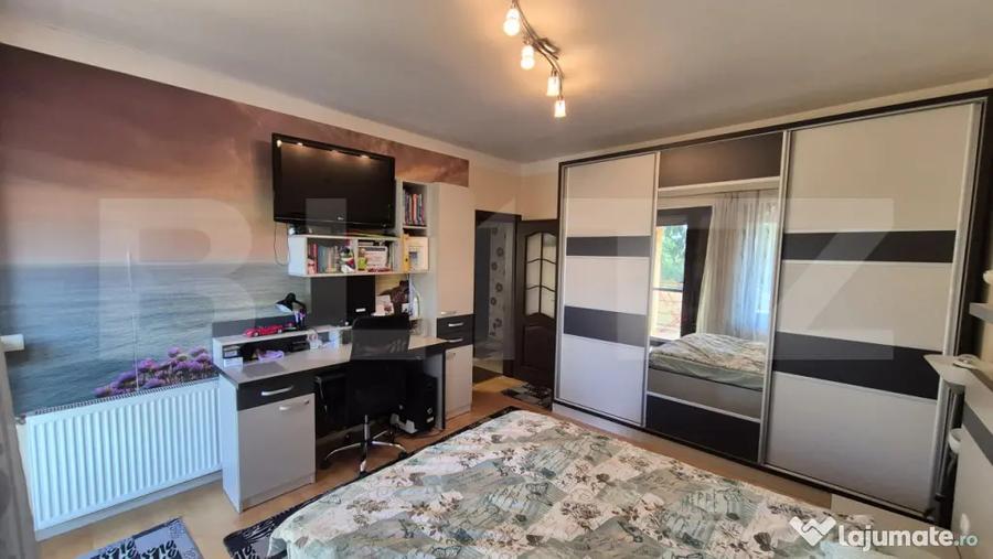 Apartament cu 3 camere decomandat, mobilat în Central