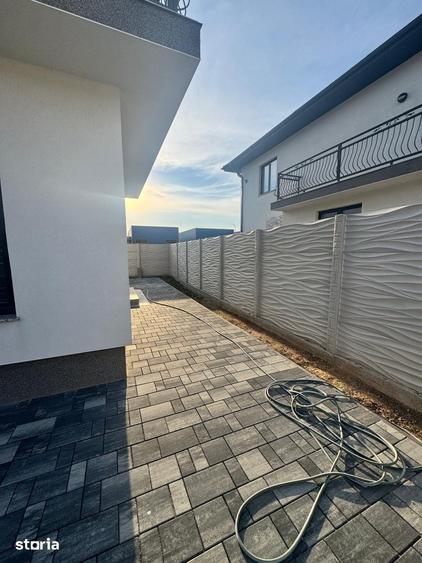 Casă cu 4 camere cu Teren 250 Mp în Central