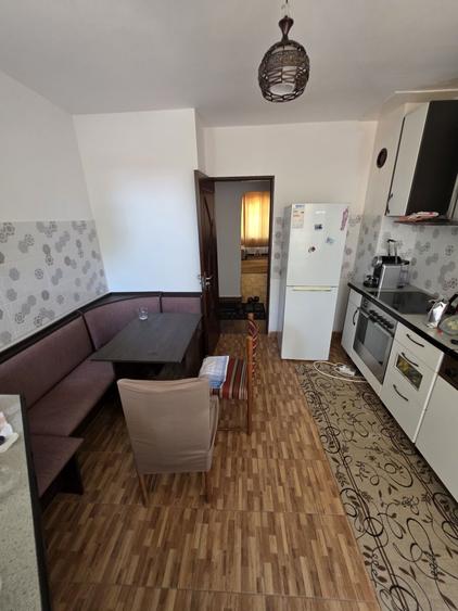 Apartament de vanzare - 4