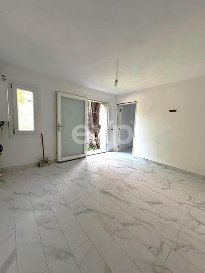 Apartament cu 2 camere semidecomandat în Micro 8