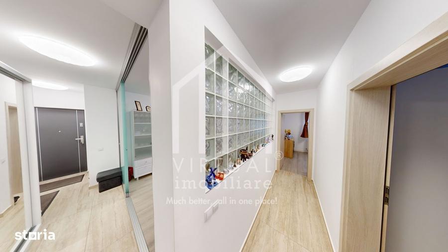 Apartament cu 3 camere, mobilat în Central