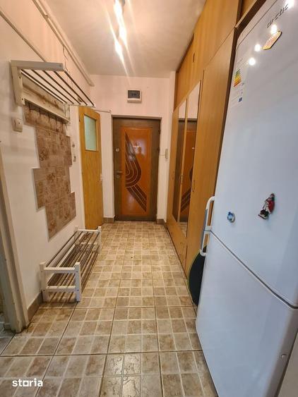 Garsonieră decomandată, mobilată în Tei
