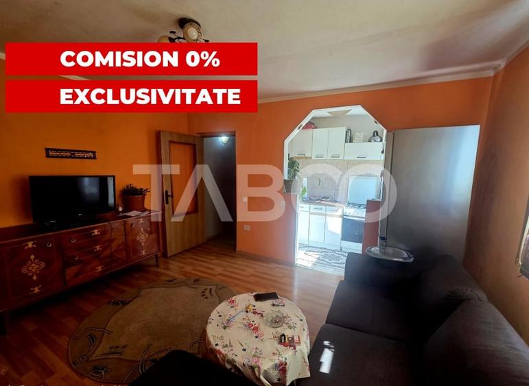 Apartament cu 3 camere semidecomandat, mobilat în Făgăraș