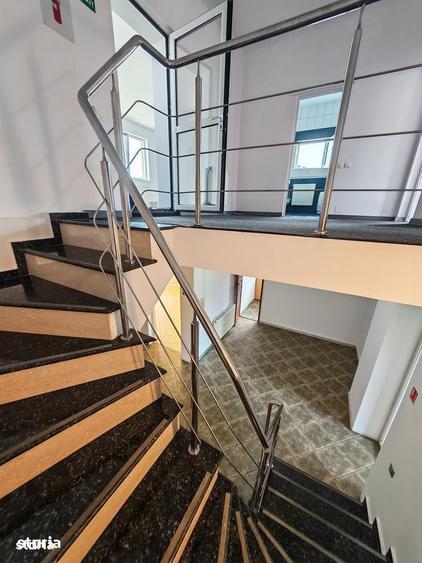 Apartament cu 6 camere în Vitan