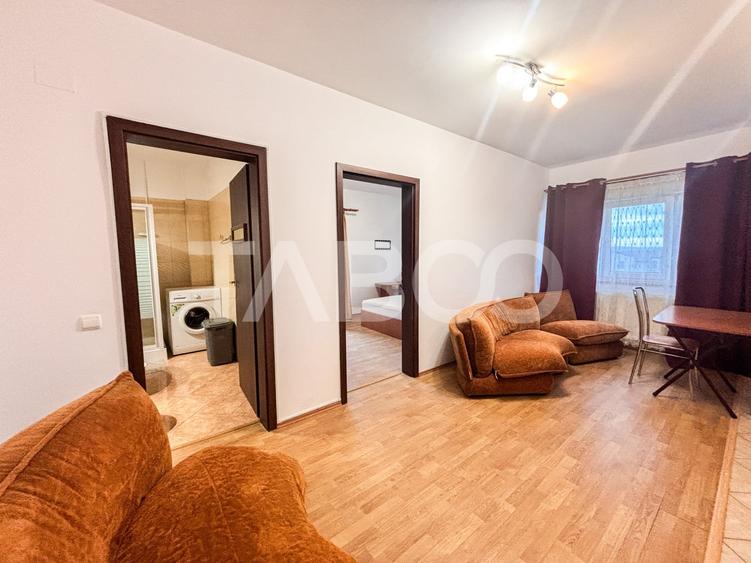 Apartament cu 2 camere semidecomandat, mobilat în Calea Turzii