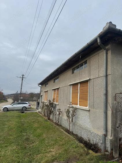 Casă cu 4 camere în Cireșu
