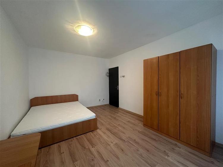 Inchiriere Apartament cu 2 camere Decomandat Nicolina 1 - 2