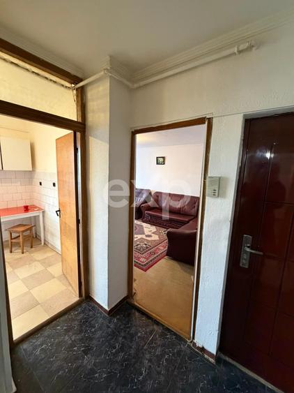 Apartament cu 3 camere decomandat, mobilat în Exercițiu