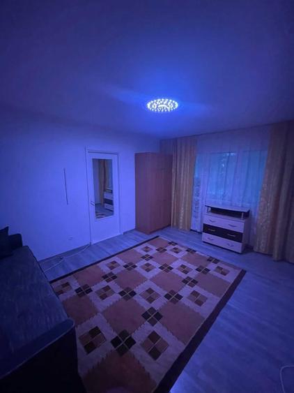 Apartament cu 2 camere semidecomandat în Astra