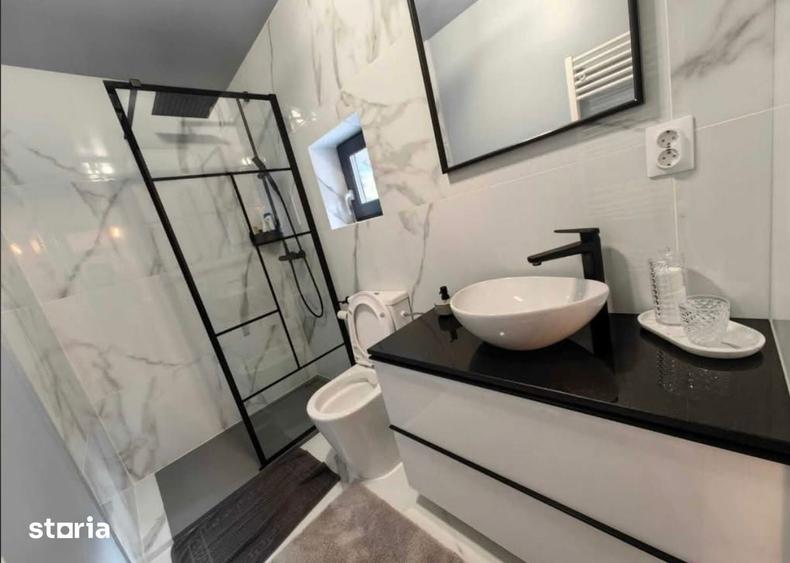 Casă cu 3 camere cu Teren 200 Mp în Central