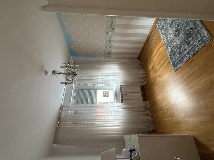 Apartament cu 3 camere decomandat în Domenii