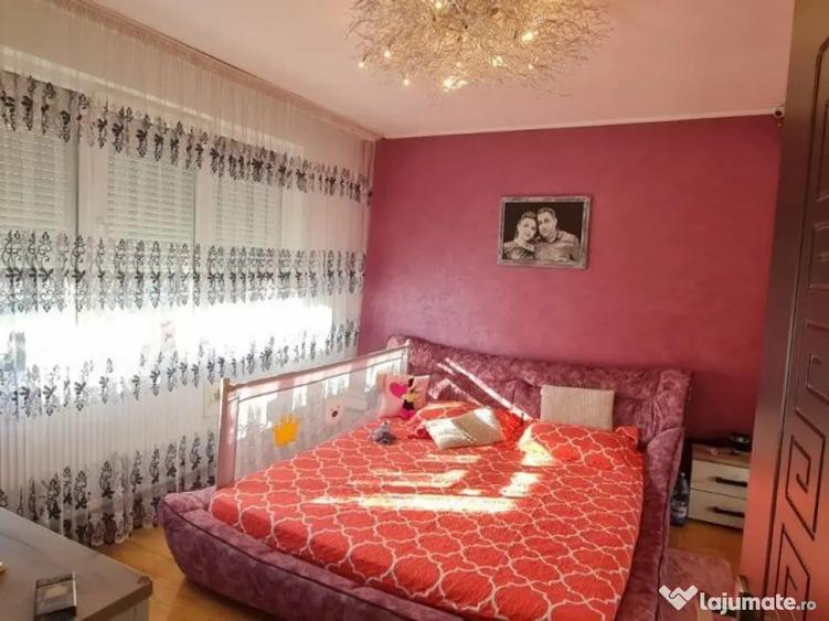 Casă cu 4 camere cu Canalizare în Siderurgiștilor