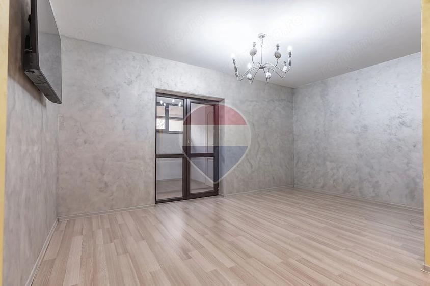 Apartament cu 3 camere, gradina proprie+loc de parcare- Str. Luminii - 6