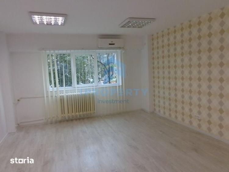 Apartament cu 3 camere în Centrul Civic