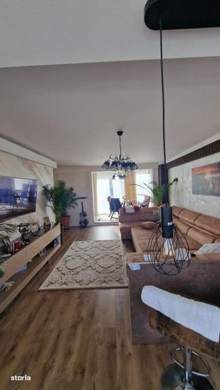 Apartament cu 3 camere în Albești