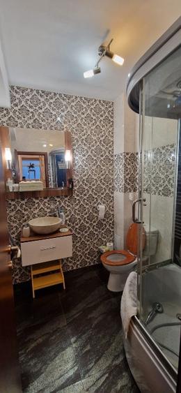 Duplex cu 4 camere cu Canalizare în Bună Ziua