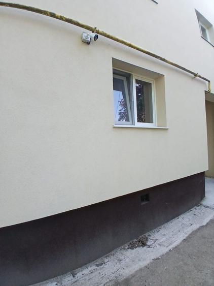 Apartament cu 3 camere decomandat în Confecții