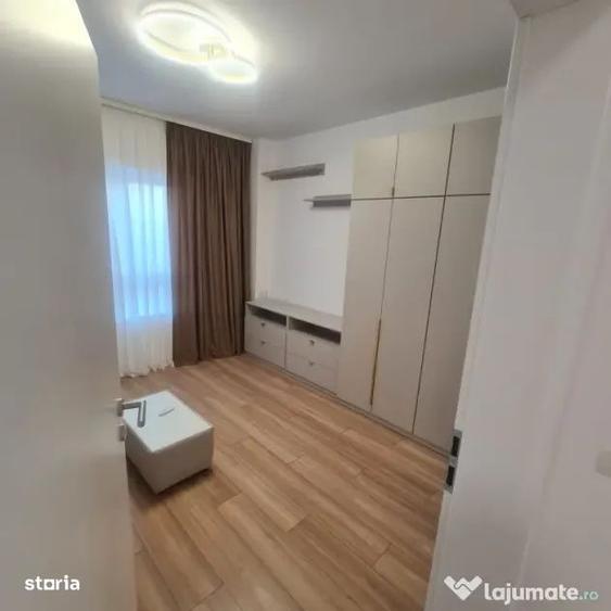 Apartament cu 3 camere decomandat, mobilat în Central