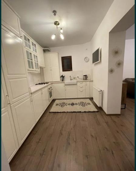 Apartament cu 2 camere semidecomandat, mobilat în Cișmigiu