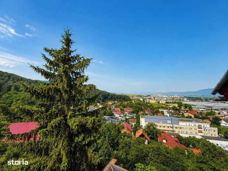 Casă cu 4 camere în Central