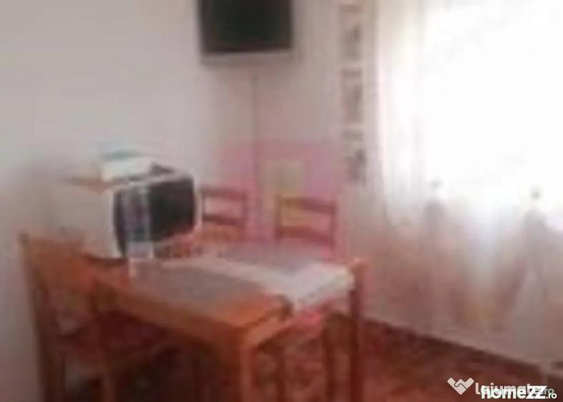 Apartament cu 2 camere semidecomandat în Tei