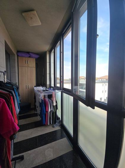 Apartament cu 2 camere decomandat în Dobroești
