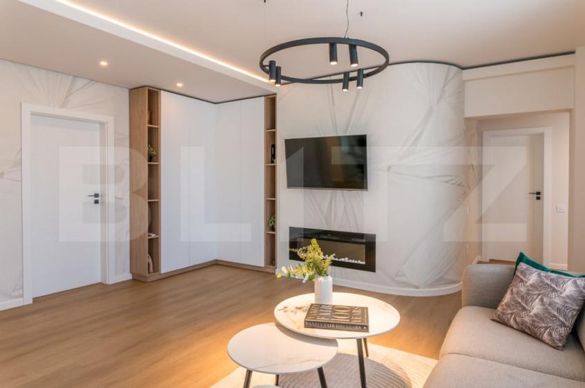 Apartament cu 3 camere semidecomandat în Central