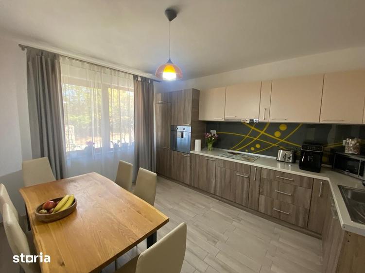 Casă cu 5 camere cu Teren 580 Mp în Central