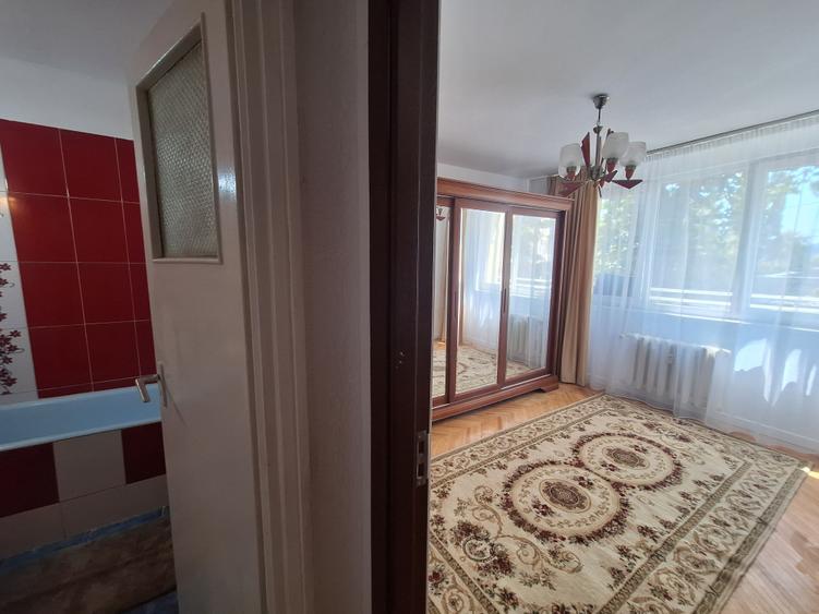 Apartament cu 2 camere semidecomandat în Grivița