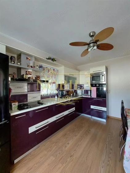Casă cu Teren 4200 Mp în Livezi