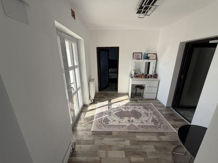 Casă cu 4 camere în Dunărea