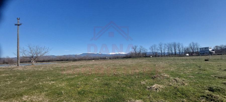 Teren agricol extravilan de 20000 mp, în Vest