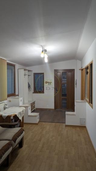 Casă cu 5 camere cu Canalizare în Piața Cluj