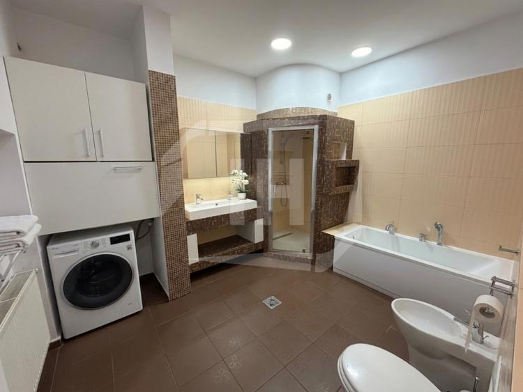 Casă individuală cu 4 camere cu Canalizare în Gruia
