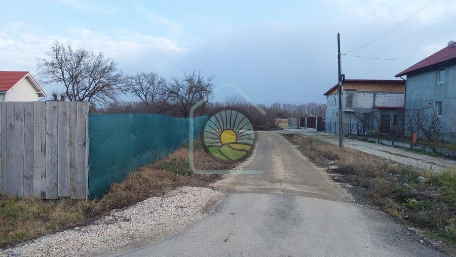 Teren Construcții intravilan de 730 mp, în Stupini