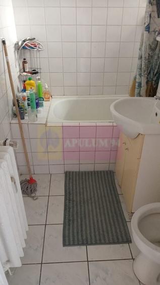 Apartament cu 2 camere semidecomandat, mobilat în Titan