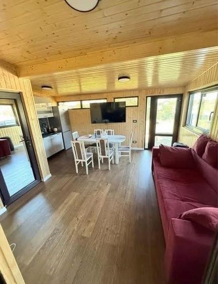 Casă individuală cu 4 camere cu Teren 117.5 Mp în Cetate