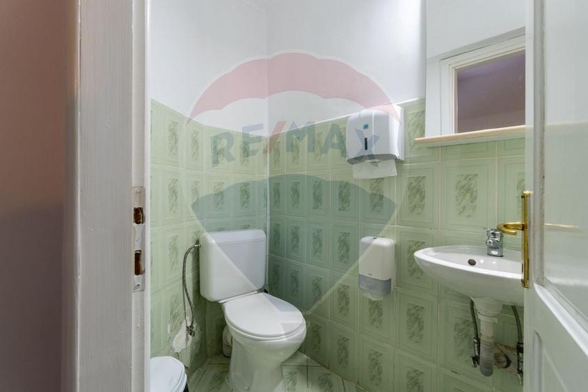 Hotel/Pensiune, de 404 mp, în Vlădeț - Trei Brazi