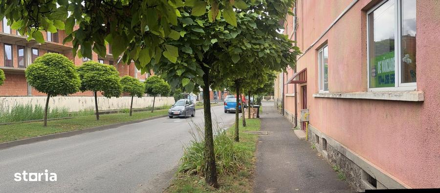 Apartament cu 3 camere în Valea Roșie