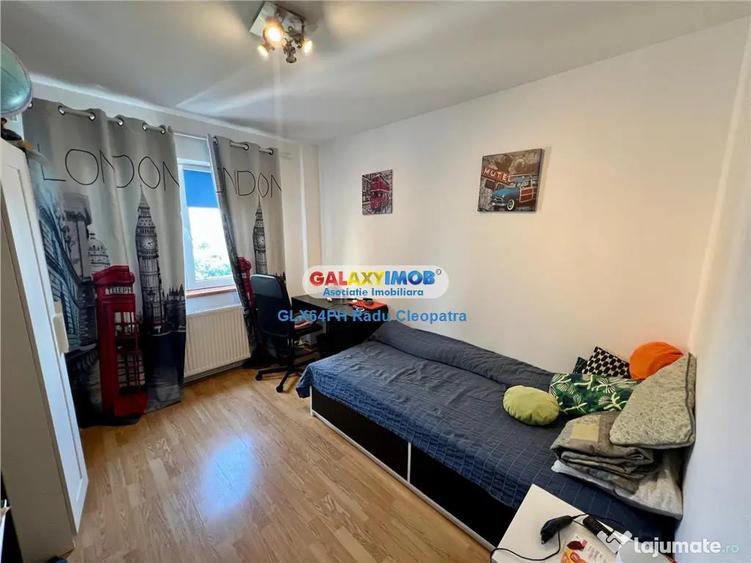 Apartament cu 4 camere decomandat, mobilat în Central