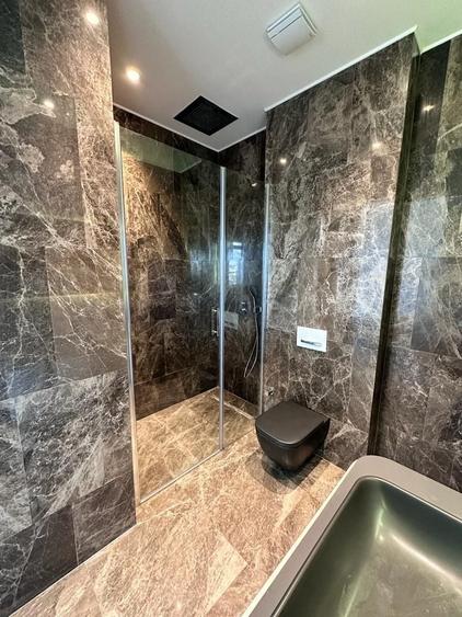 Penthouse cu 4 camere decomandat în Barbu Văcărescu