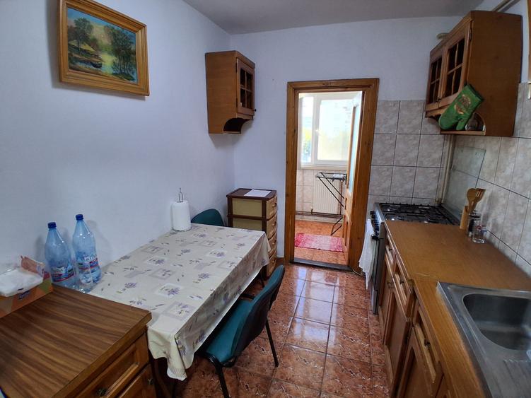 Apartament cu 2 camere decomandat în Canta