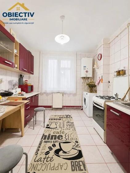 Apartament cu 3 camere decomandat în Precista