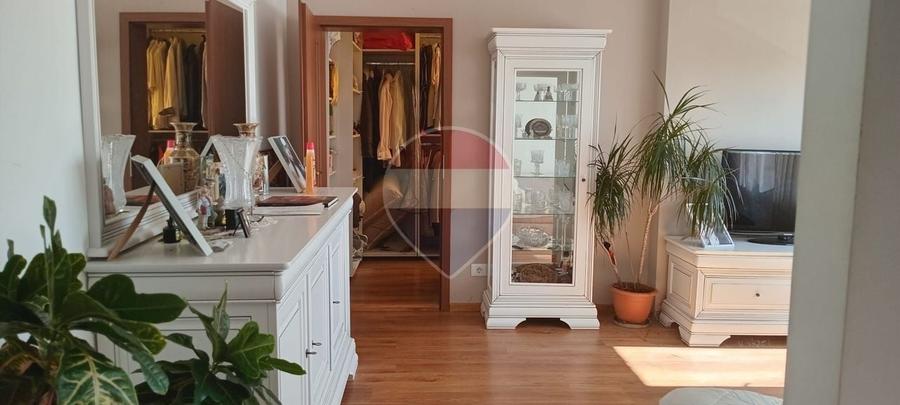 Apartament cu 2 camere semidecomandat în Polivalentă