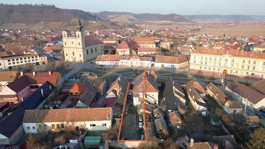 Casă cu 4 camere cu Teren 317 Mp în Dumbrăveni