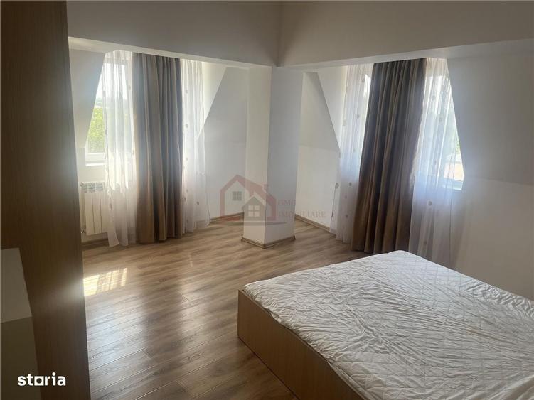 Apartament cu 4 camere decomandat în Dobroești
