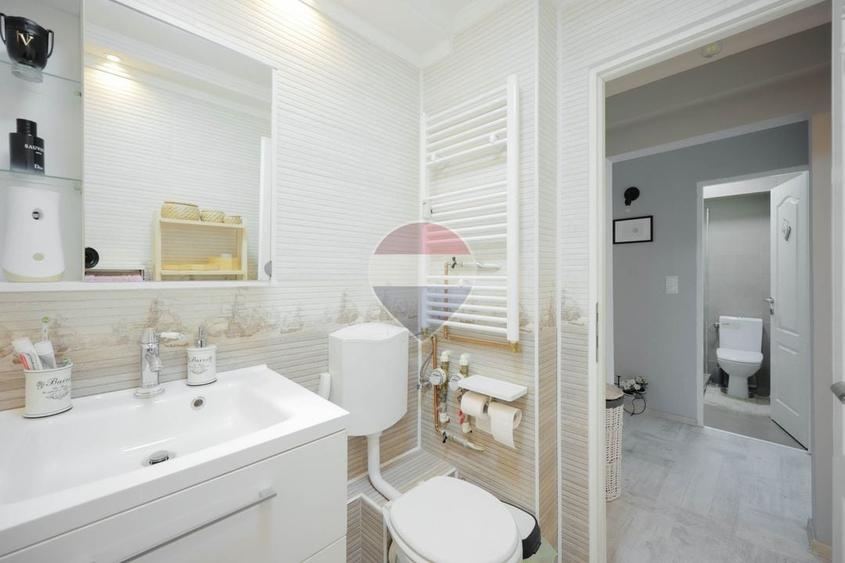 Apartament cu 3 camere decomandat, mobilat în Decebal